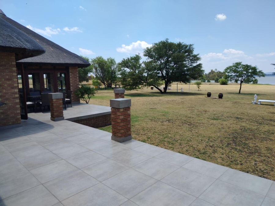 3 Bedroom Property for Sale in Vaal Dam Free State